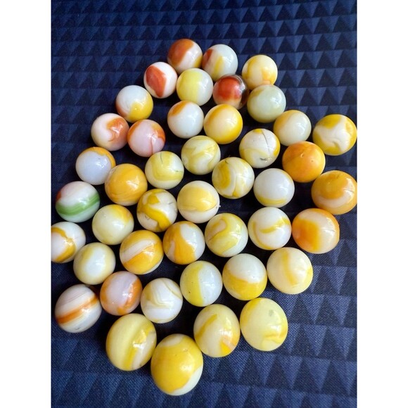 VTG. Akro Alley, Peltier, Rainbow Yellow Glass Marbles Lot Of 44 - Picture 13 of 15